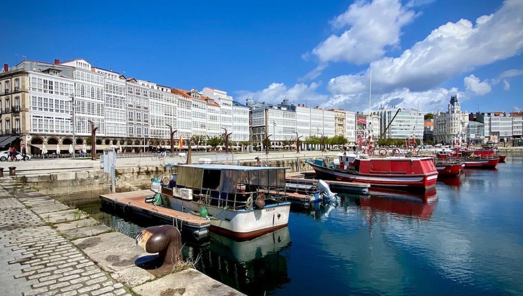 Guía de Viaje a La Coruña: Descubriendo los Imprescindibles