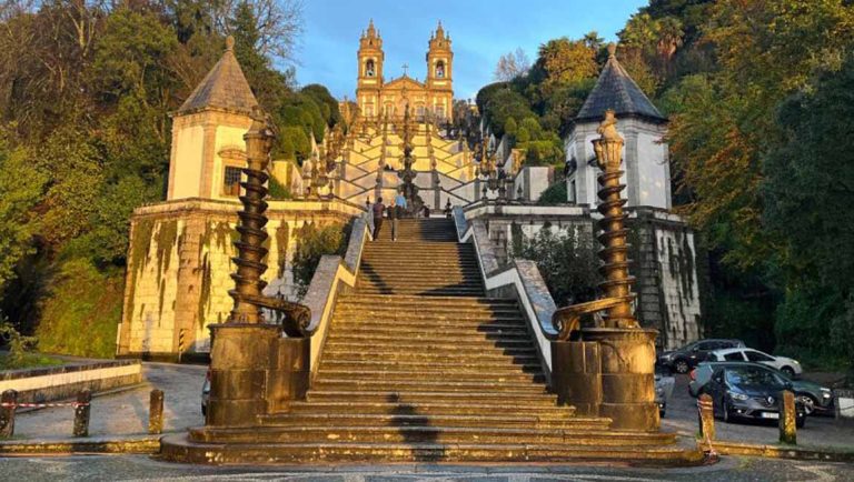 Senderismo en Bom Jesus do Monte: El desafío espiritual de los 577 escalones