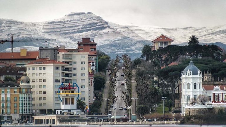 Invierno en Santander: Actividades de Esquí y Aventura en la Nieve